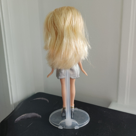 Sun Kissed Colour Changing Cloe - Picture 9 of 11